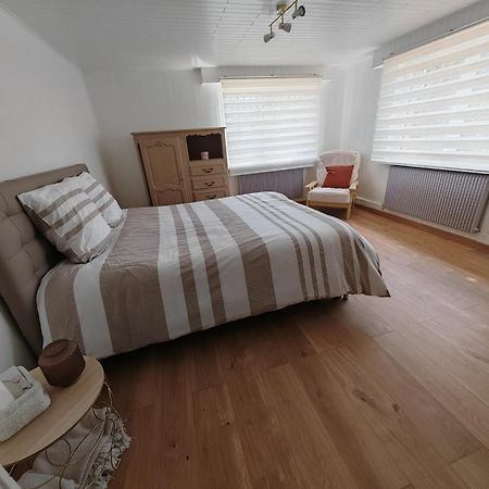 Appartement " Le Chardonneret " Issenheim Bagian luar foto