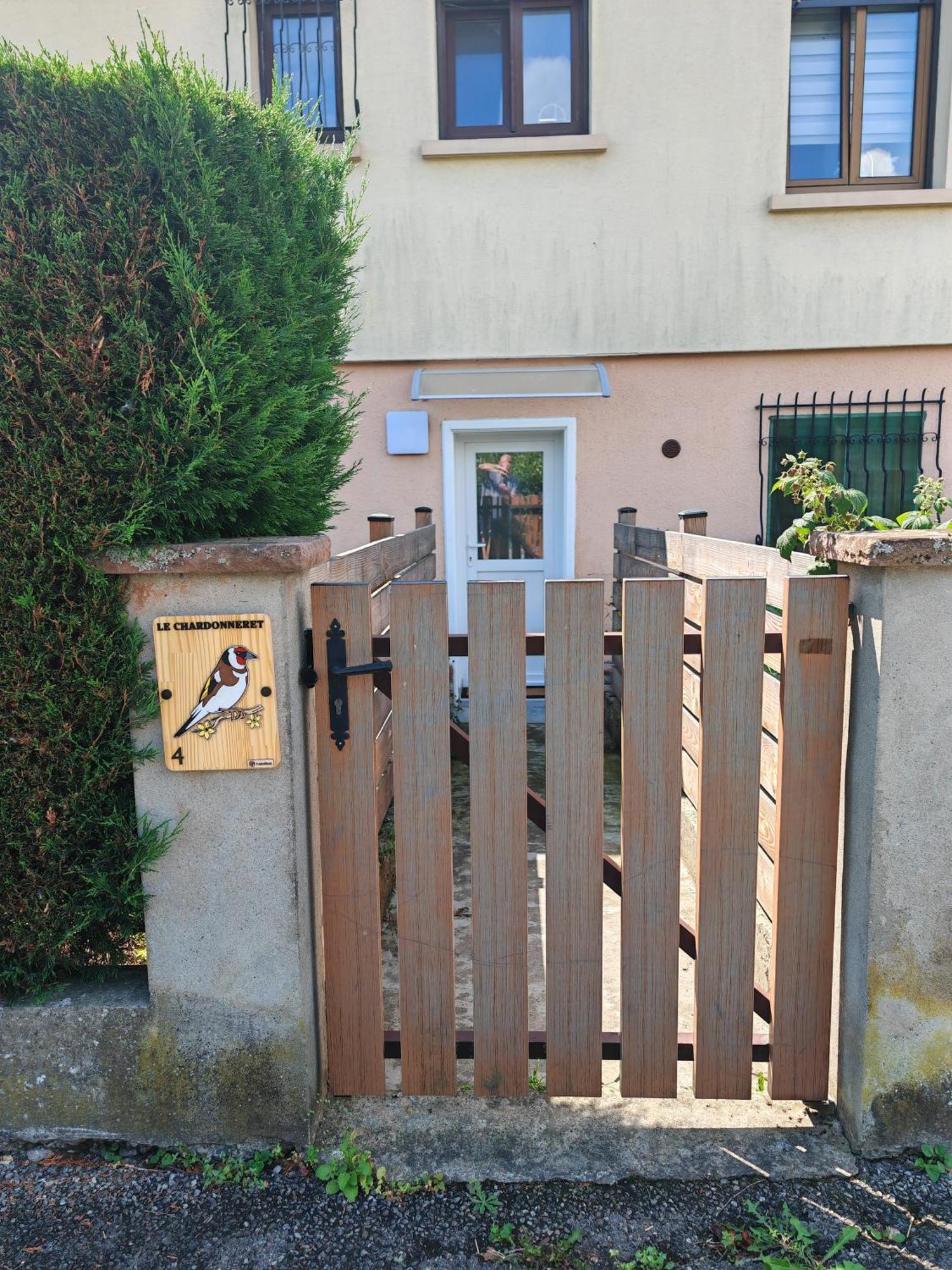Appartement " Le Chardonneret " Issenheim Bagian luar foto
